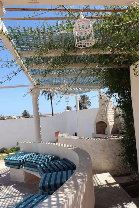 Vill La Reine Jerba Avec Piscine Vila El Guecheine Exterior foto